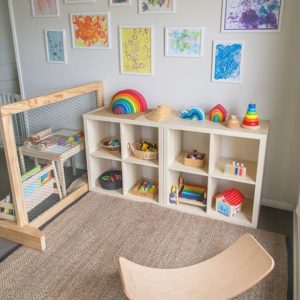 L’espace jeux et activités d'une chambre montessori